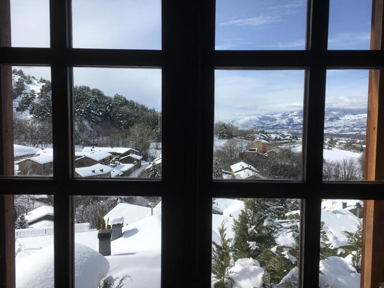 La Caseta De Queixans Con Chimenea Puigcerdà Extérieur photo